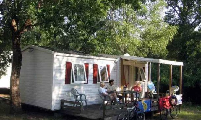 Mezos House | Camping 5 étoiles - Parc aquatique - eebdbb