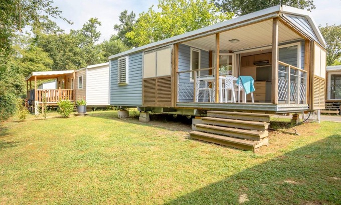 Salies-de-Bearn Hotel | Camping des Salines