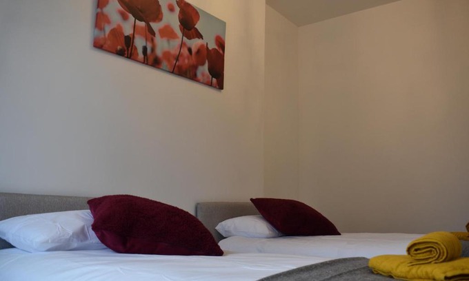 Denbigh House | Camri Room