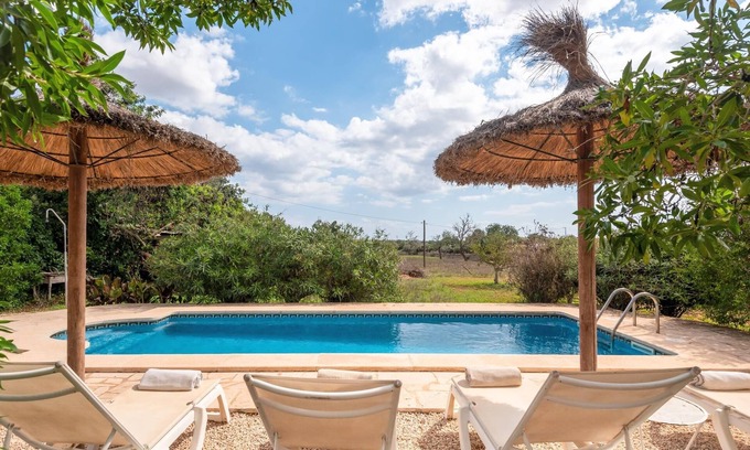 Es Llombards Villa | Can Cusina. Charming House With Swimming Pool