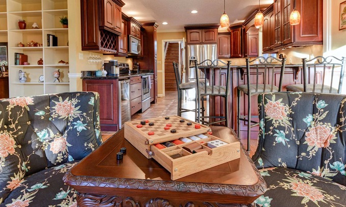 Fletcher House | CANE CREEK VILLA! Pool, Hot Tub, Game Room! Mountain View!