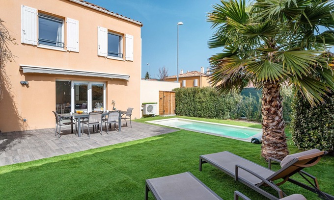 La Ciotat Ski Chalet | Cannier. Heated pool, AC, garden, parking