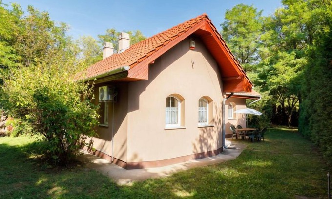 Balatonoszod House | Capella by Interhome