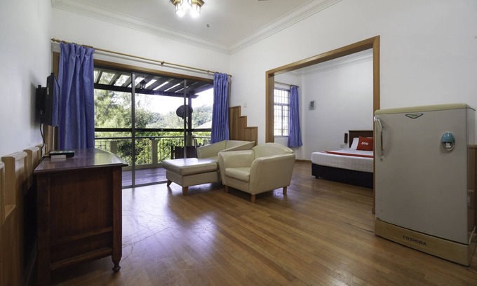 Lumut Hotel | Capital O 89484 Teluk Batik Resort