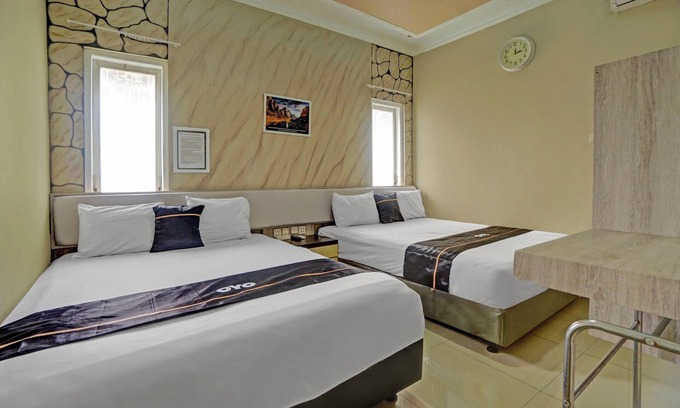Malang Hotel | Capital O Rumah Kalimosodo