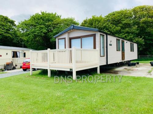 Winestead House | Caravan - Sleeps 6 - Near The Deep & Old Town