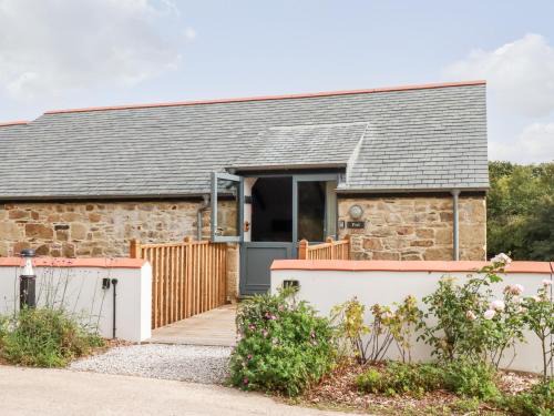 Newquay House | Carines Barns - Pol