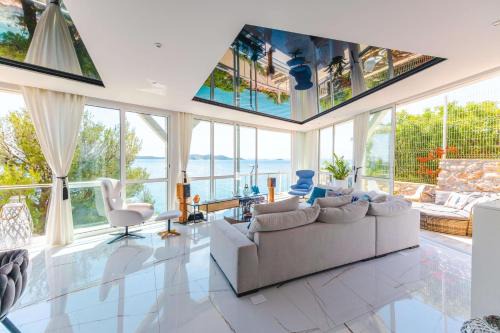 Drage House | Carpe Diem