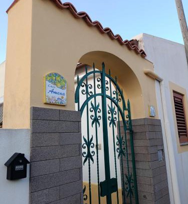 Lipari Historic Centre House | Casa Amena con ampio terrazzo e giardino