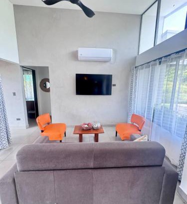 Marbella House | Casa Bella 3 Bdrm House w Pool in Gated Community