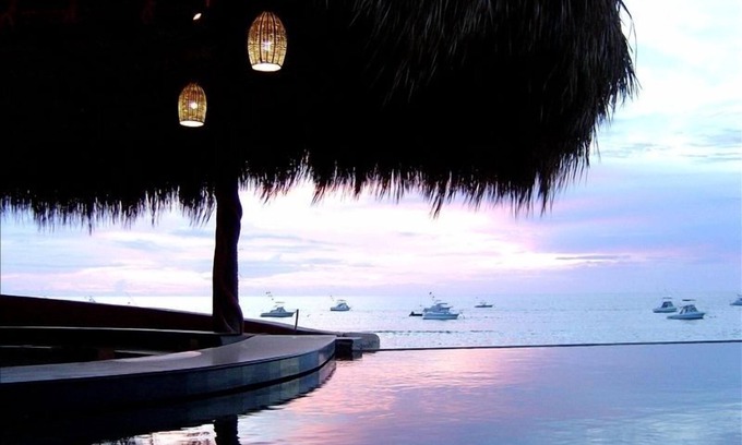 Los Barriles Condo | Casa Bella Beachfront. In town. White Sandy Beaches & Palmas Pickleball Nextdoor