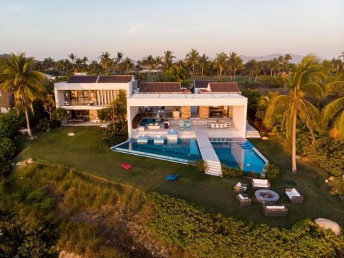 Punta de Mita Villa | Casa Brisa Luxury on The Beach