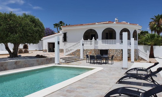 Quesada Villa | CASA CARLOS