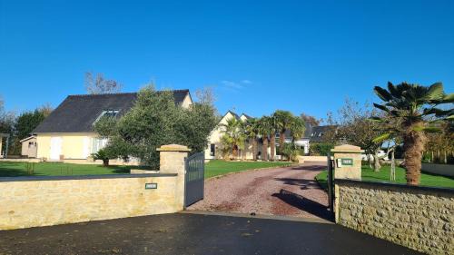 Loucelles House | Casa DAMG