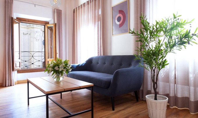 Central District Apartment | Casa de la Catedral