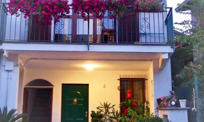 Somma Lombardo House | CASA DEI FIORI