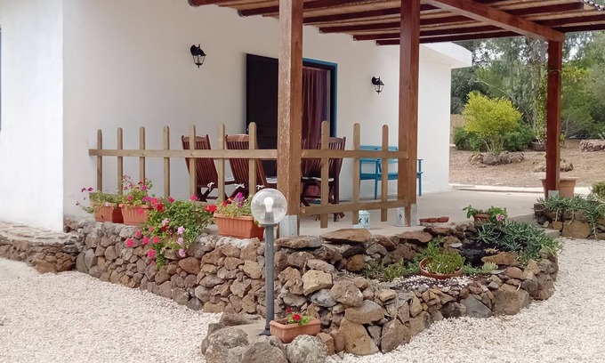 Galtelli House | 'Casa di Campagna' with Mountain View, Private Terrace and Garden