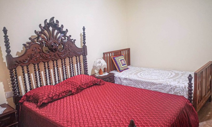 Santana de Cambas House | Casa do Rosa - Sleeps 6 - Parking - WiFi