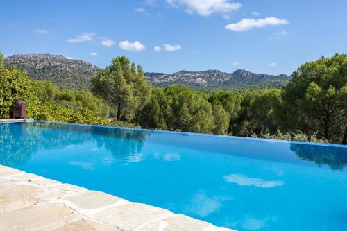 San Martin de Valdeiglesias Ski Chalet | Casa De Cuento