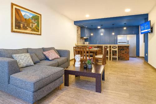 Asuncion Apartment | Casa estilo americano cerca del Shopping Mariscal con 2 garajes y WiFi