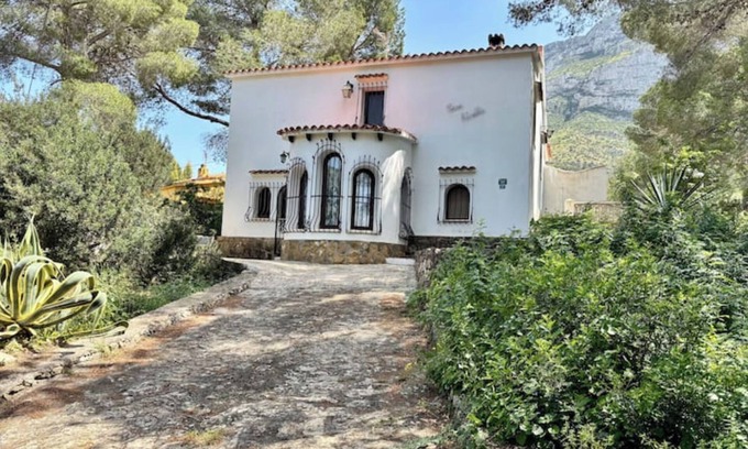 Denia Ski Chalet | Casa Estrella