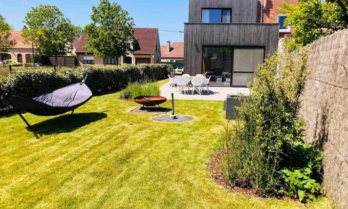 Oostduinkerke House | Casa fontanita