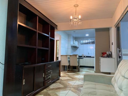 Foz do Iguacu House | casa grande para até 15 pessoas