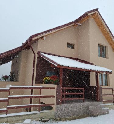 Rausor House | Casa Ione