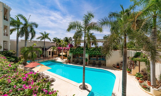P Chahue Condo | Casa Kiskadee - HUATULCO HAVEN - 3 BEDROOM STEPS FROM PLAYA CHAHUE AND CHEDRAUI