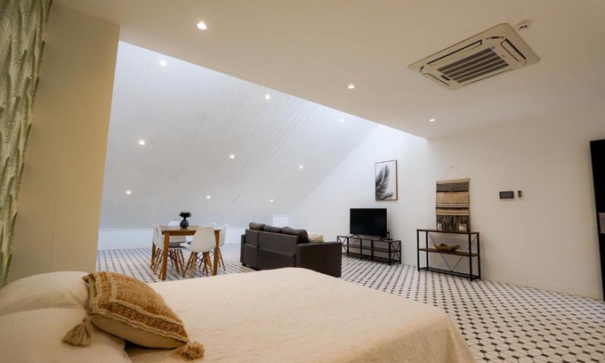 Casco Viejo Apartment | Casa Lefevre 3B