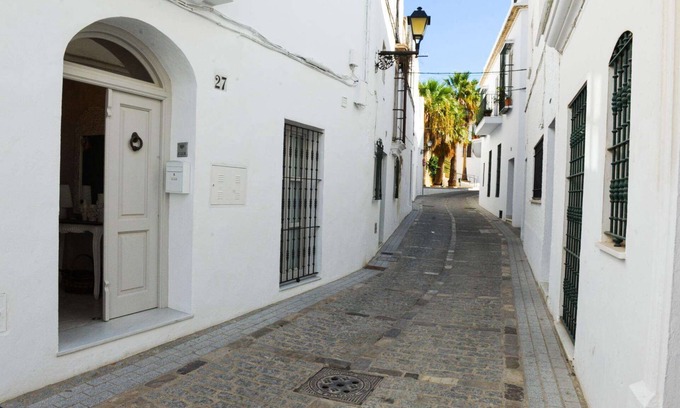 San Ambrosio Villa | Casa Luz - Four Bedroom Villa, Sleeps 8