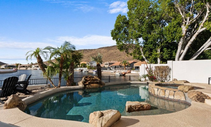 Arrowhead Lakes House | Casa Madera | Lux Getaway w/Boat & Fire Pit