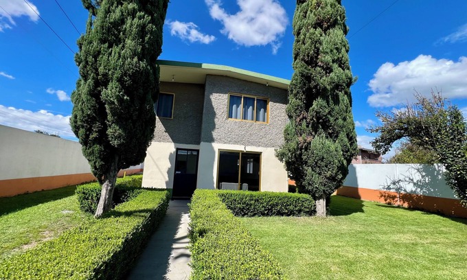 Acolman Bed & Breakfast | "Casa Caballos - Ideal for 7 people with large garden in Acolman"