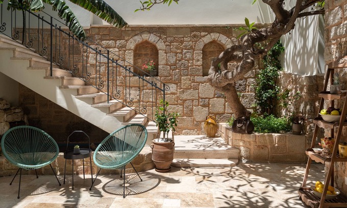 Rhodes Hotel | Casa Natura
