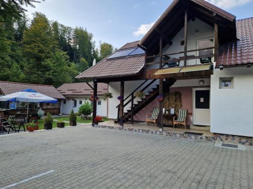 Cartisoara House | Casa Popa’s