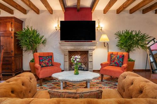 Colonia Guadalupe House | Casa Rosa Maria, 3BR Home in San Miguel