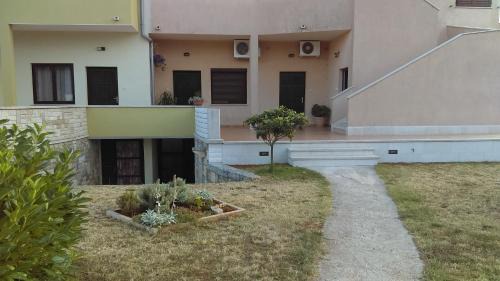 Muntic Apartment | Casa Rossa