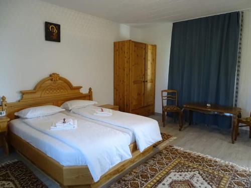 Galanesti Apartment | Casa Rotari