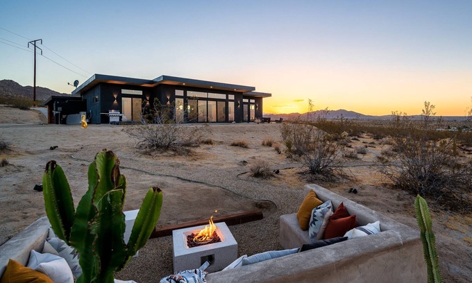 Panorama Heights House | Casa Serrano Joshua Tree- 5 mins from JT village