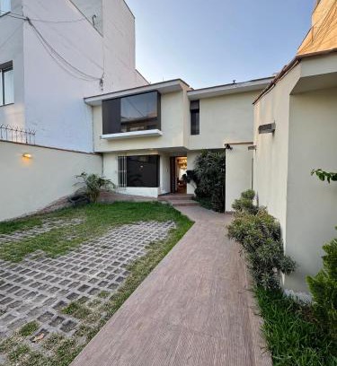 Santiago de Surco House | Casa Surco