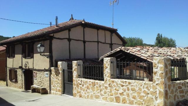 Valdeavellano de Ucero House | Casa Triskel