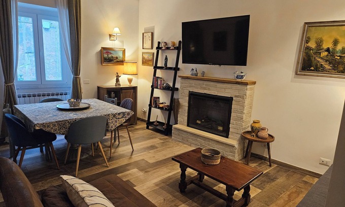 Sutri Apartment | Casa Vittorio, a cozy place in the hearth of town.