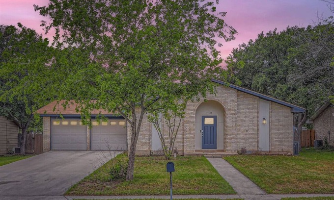 Wetmore House | Casita San Antonio + Family and Pet Friendly