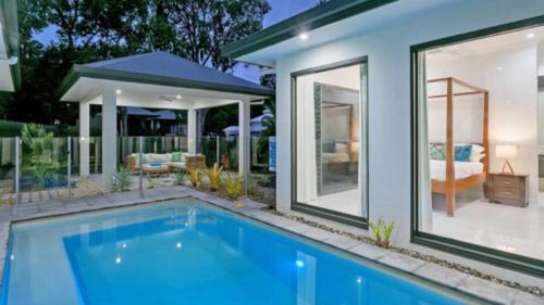 Palm Cove House | Castaways - Palm Cove