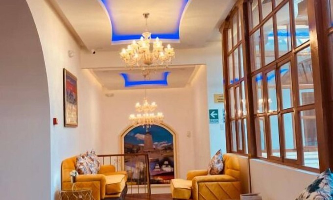 Quito Historic Center Hotel | Catedral Internacional