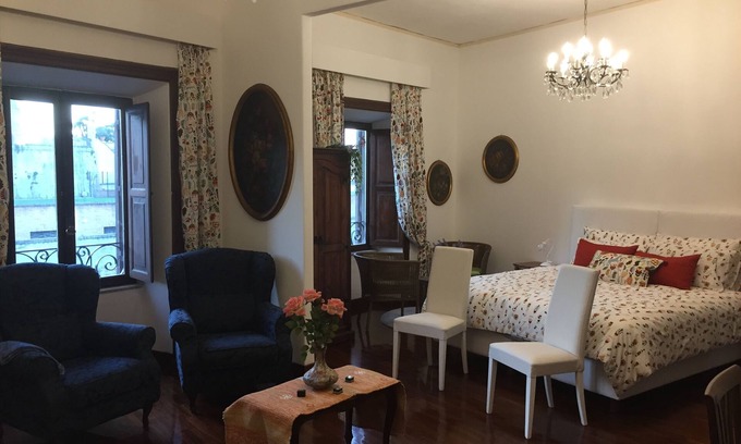 Rione XIV Borgo Apartment | "CATHERINE'S HOME" near Vatican City