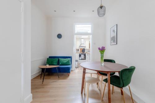 Fulham Apartment | Central & Charmingly Curated 1BD WiFi Fulham