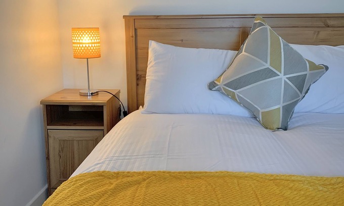 Darlington Apartment | Central Darlington Apartment with 2 Bedrooms