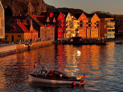Bergenhus Apartment | Central Seafront Apartments with Parking and Self Check-In!