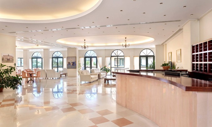Acharavi Apartment | Century Resort